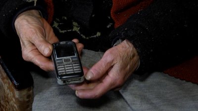 У Житомирі бездоглядну 90-річну бабусю не можуть взяти під опіку соцслужб, бо сім'я не дає дозволу У Житомирі бездоглядну 90-річну бабусю не можуть взяти під опіку соцслужб, бо сім'я не дає дозволу