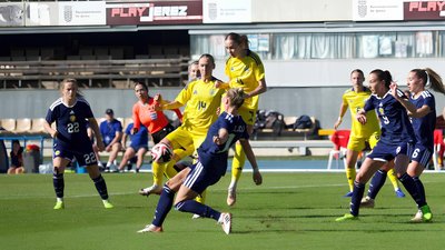 Жіноча збірна України з футболу у матчі проти Шотландії
