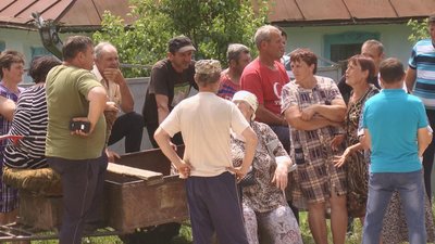 Селяни з Хмельниччини погрожують підірвати змонтовану вежу мобільного зв’язку