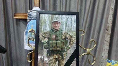 Повернувся захищати Україну: у Хмельницькому попрощались з Віктором Ковальчуком Повернувся захищати Україну: у Хмельницькому попрощались з Віктором Ковальчуком