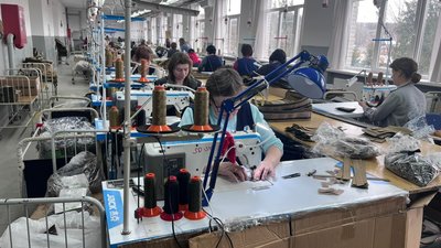 Швейне підприємство співпрацює з військовими та медиками Швейне підприємство співпрацює з військовими та медиками