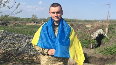 Служить у ЗСУ та керує барбершопами. Прикарпатець Руслан Колішенко Служить у ЗСУ та керує барбершопами. Прикарпатець Руслан Колішенко