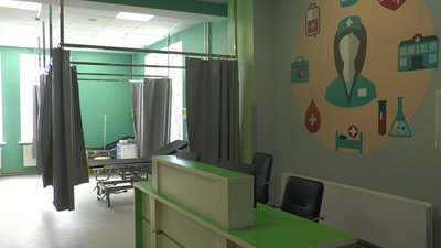 У Франківській міській лікарні відкрили оновлене відділення екстреної медичної допомоги У Франківській міській лікарні відкрили оновлене відділення екстреної медичної допомоги