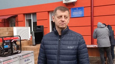 Рятувальники Тернопільщини отримали нові автомобілі та обладнання Рятувальники Тернопільщини отримали нові автомобілі та обладнання
