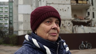 "Ми залишилися бомжами": мешканці будинку на Чорновола 15 у Чернігові вимагають, щоб їм побудували нове житло "Ми залишилися бомжами": мешканці будинку на Чорновола 15 у Чернігові вимагають, щоб їм побудували нове житло