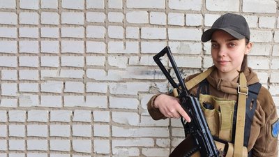 "Був один день, коли вивезла з поля бою 16 поранених хлопців", — бойовий медик 128-ї бригади Діана Кукурудзяк