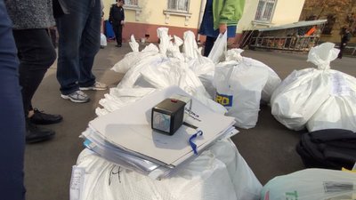 На миколаївських територіальних виборчих комісіях фіксують порушення На миколаївських територіальних виборчих комісіях фіксують порушення