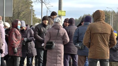 «Якщо газом топити, то на їжу не вистачить»: під Полтавою протестували проти тарифів «Якщо газом топити, то на їжу не вистачить»: під Полтавою протестували проти тарифів
