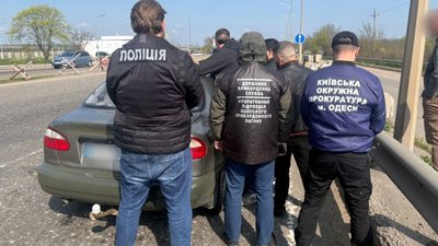 На Одещині затримали двох підозрюваних в організації переправлення чоловіків за кордон