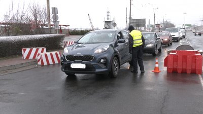 Як працюють перепускні карантинні пункти на межах Луцька