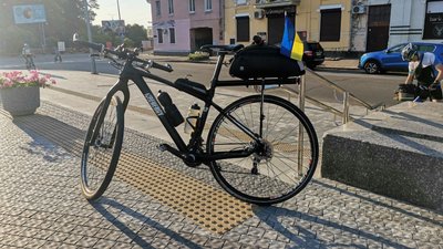 У Полтаві до Дня Державного прапора влаштували велопробіг У Полтаві до Дня Державного прапора влаштували велопробіг