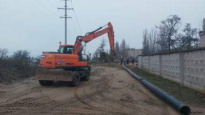 У Корабельному районі Миколаєва триває заміна каналізаційного колектору У Корабельному районі Миколаєва триває заміна каналізаційного колектору