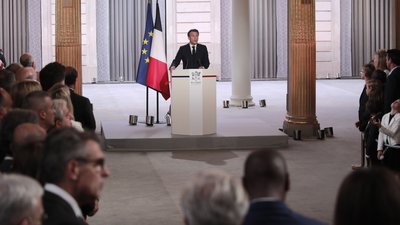 "Діяти для деескалації конфлікту в Україні". У Франції відбулась інавгурація Макрона