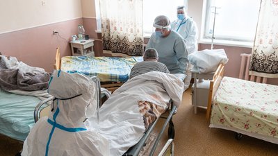 На Буковині за добу шпиталізували 150 людей з COVID-19 та підозрою