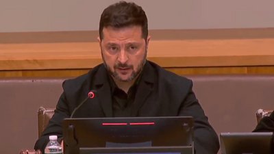 Президент України Володимир Зеленський на шостому саміті Міжнародної Кримської платформи