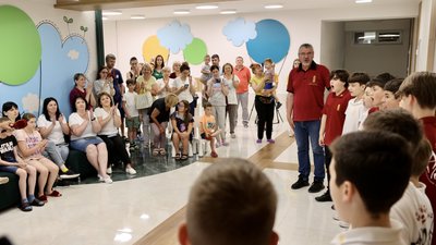 Хористи заспівали для пацієнтів лікарні Хористи заспівали для пацієнтів лікарні