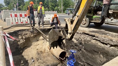 У Житомирі на Лятошинського реконструюють майже пів кілометра водопровідної мережі У Житомирі на Лятошинського реконструюють майже пів кілометра водопровідної мережі