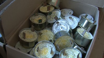Понад три тисячі окопних свічок виготовила лучанка з однодумцями для ЗСУ Понад три тисячі окопних свічок виготовила лучанка з однодумцями для ЗСУ