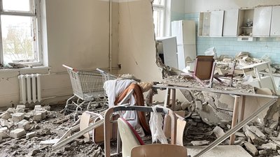 Військові РФ обстріляли лікарню у Херсоні Військові РФ обстріляли лікарню у Херсоні