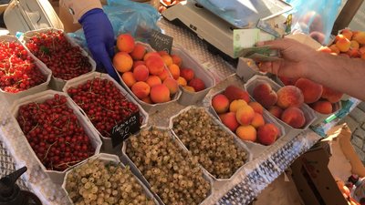 На площі Ринок стартував Львівський фермерський ярмарок На площі Ринок стартував Львівський фермерський ярмарок