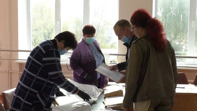 В ОВК 208 округу продовжують приймати протоколи з дільниць В ОВК 208 округу продовжують приймати протоколи з дільниць