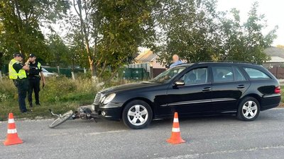 У Дунаївцях чоловік допустив наїзд на місцевого жителя