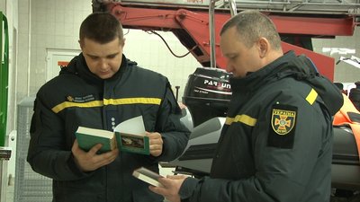 У Черкаській пожежно-рятувальній частині з’явився буккросинг У Черкаській пожежно-рятувальній частині з’явився буккросинг