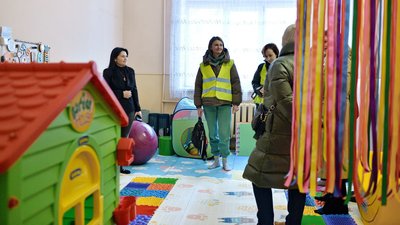 Як активні переселенці Вугледара підтримують дітей, що знайшли прихисток від війни в Чернівецькій області Як активні переселенці Вугледара підтримують дітей, що знайшли прихисток від війни в Чернівецькій області