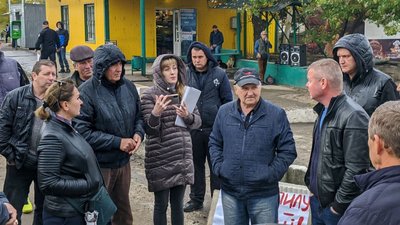 На Миколаївщині перекрили трасу Р-55 На Миколаївщині перекрили трасу Р-55