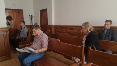 Невакцинований вчитель з Тернопільщини судився зі школою Невакцинований вчитель з Тернопільщини судився зі школою