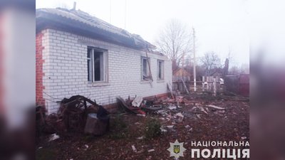Пошкоджено житлові будинки, травмованих нема: росіяни обстріляли прикордонне село Чернігівщини Пошкоджено житлові будинки, травмованих нема: росіяни обстріляли прикордонне село Чернігівщини