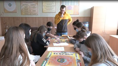 Запоріжець створив настільну екологічну гру Запоріжець створив настільну екологічну гру