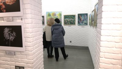 У Рівному дві мисткині презентували спільну виставку "Діалоги" У Рівному дві мисткині презентували спільну виставку "Діалоги"