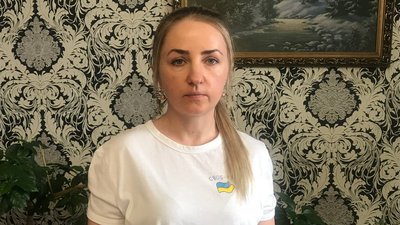 На Житомирщині шістнадцятирічна дівчина з інвалідністю пише вірші та мріє про зустріч з Залужним На Житомирщині шістнадцятирічна дівчина з інвалідністю пише вірші та мріє про зустріч з Залужним