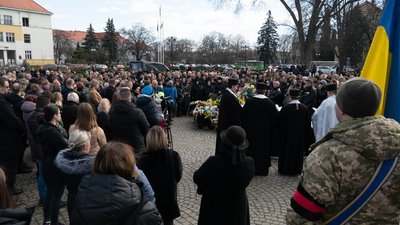 В Ужгороді попрощалися із полеглим на війні Іваном Пайдою В Ужгороді попрощалися із полеглим на війні Іваном Пайдою