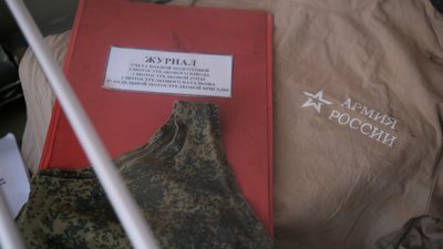 "Україна – Розп’яття. Епізоди": у Чернівцях відкрили виставку про російсько-українську війну "Україна – Розп’яття. Епізоди": у Чернівцях відкрили виставку про російсько-українську війну