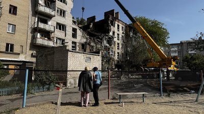 Фоторепортаж: наслідки дронової атаки по Миколаєву Фоторепортаж: наслідки дронової атаки по Миколаєву