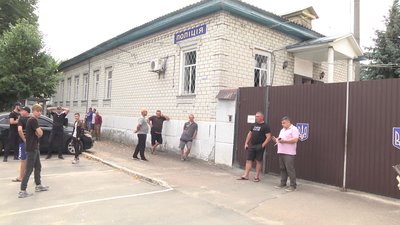 Побиття у Новгороді-Сіверському: поліцейському повідомили про підозру