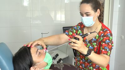 "Хотілося приносити користь місту, яке нас прийняло": лікарка з Харкова працює на Полтавщині "Хотілося приносити користь місту, яке нас прийняло": лікарка з Харкова працює на Полтавщині