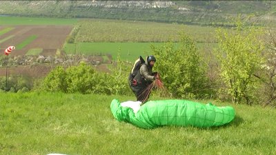 На Вінниччині тривають всеукраїнські змагання парапланеристів