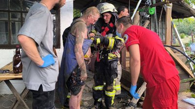 На Запоріжжі дві людини впали у колодязь: є загиблий — ДСНС На Запоріжжі дві людини впали у колодязь: є загиблий — ДСНС