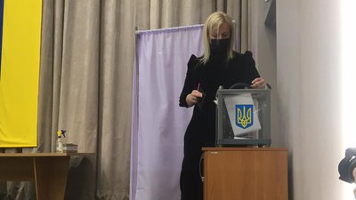 Новообрані депутати Полтавської облради зібралися на першу сесію. Текстова трансляція Новообрані депутати Полтавської облради зібралися на першу сесію. Текстова трансляція