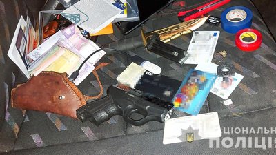 Озброєні напади та викрадання людей: у Миколаєві поліція затримала групу таксистів Озброєні напади та викрадання людей: у Миколаєві поліція затримала групу таксистів