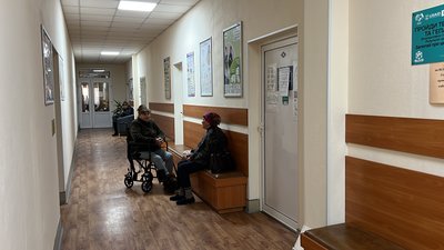 Пацієнти чекають на прийом, 9 листопада 2023 року Пацієнти чекають на прийом, 9 листопада 2023 року