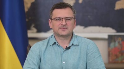 Україна розглядатиме можливість долучення Миколаївського морського порту до "зернового коридору" — Кулеба