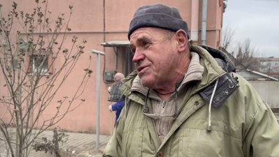 "Це жахливо. Ракета не обирає до кого прилетіти": очевидці про ранковий ракетний обстріл Запоріжжя "Це жахливо. Ракета не обирає до кого прилетіти": очевидці про ранковий ракетний обстріл Запоріжжя