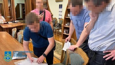 Підозрюють у привласненні мільйона на ремонт. На Дніпропетровщині судитимуть ректора вишу