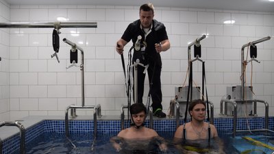 У Сумах відкрили перший в області басейн для підводного витягування хребта