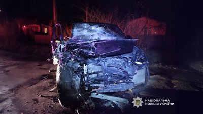 ДТП з неповнолітніми: 14-річний водій Porsche Cayenne врізався у вантажівку