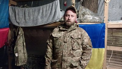 "Ми два роки під землею". Як живуть захисники у бліндажах на прикордонні Сумщини "Ми два роки під землею". Як живуть захисники у бліндажах на прикордонні Сумщини
